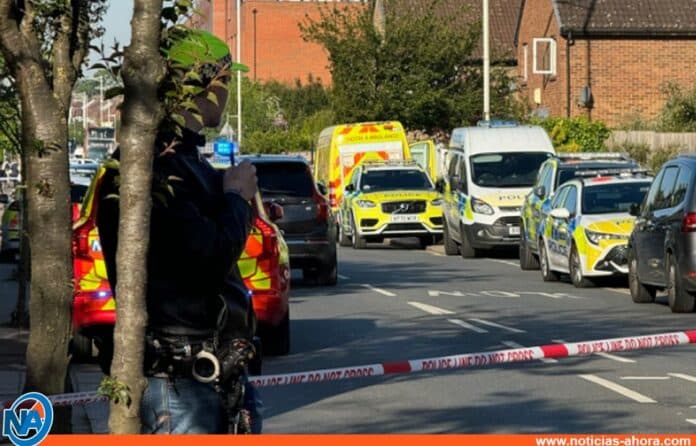 Fallece niño de 13 años y varios heridos tras ataque con espada en Londres