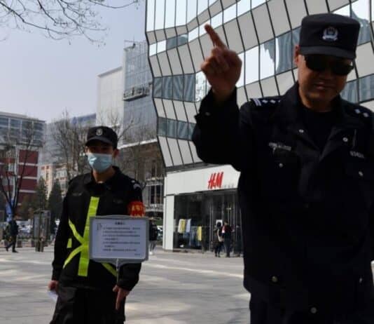 Ataque cuchillo escuela de China