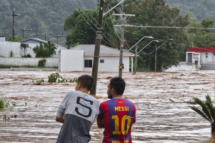 Aumenta 95 muertos 131 desaparecidos Brasil