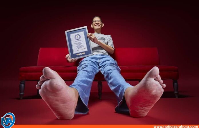 Jeison Rodríguez “El hombre con los pies más grandes del mundo” visitará Tiendas Gala en Valencia