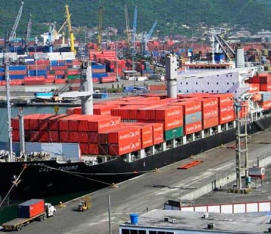 Tráfico marítimo Puerto Cabello restringido