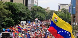 Trabajadores en expectativa por anuncios salariales del presidente Maduro