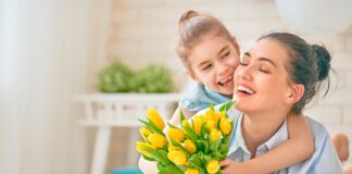 10 hermosas frases para dedicar el Día de la Madre