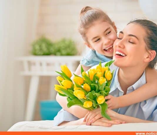10 hermosas frases para dedicar el Día de la Madre