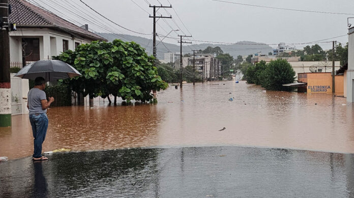 lluvias en Brasil dejan fallecidos desaparecidos