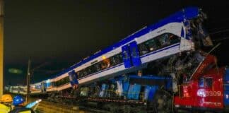 Choque frontal de trenes en Chile