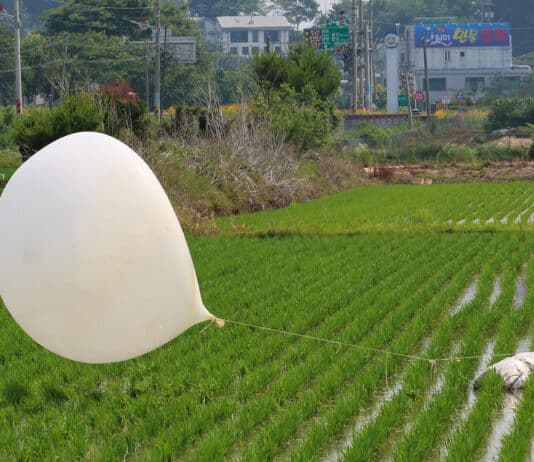 Corea Norte lanza globos parásitos Corea sur.