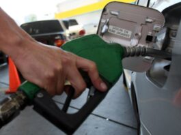Ecuador elimina subsidios gasolinas