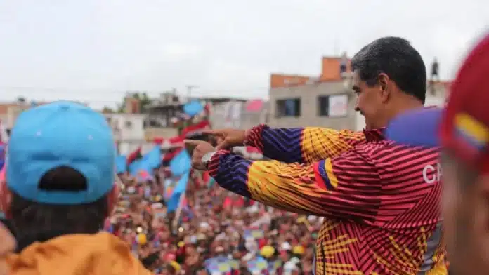 Carabobo recibe a Nicolás Maduro