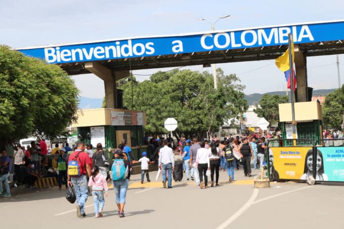 Colombia reabre frontera Venezuela