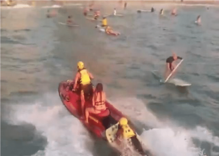 padelsurfistas en playa Copacabana