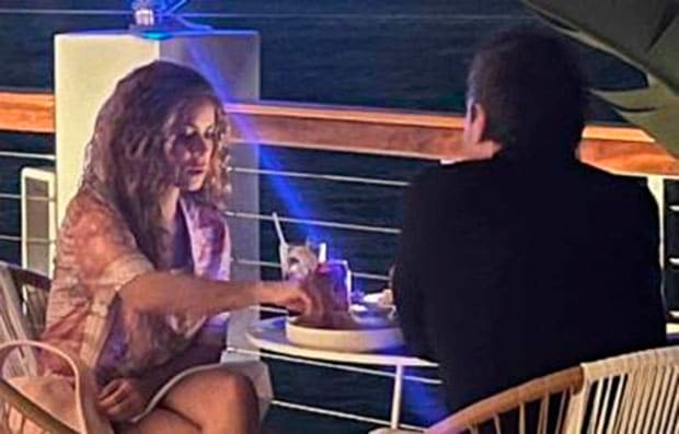 shakira nuevo amor
