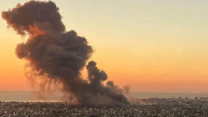 Israel ataca sede de Hezbolá en Líbano Israel ataca sede de Hezbolá en Líbano