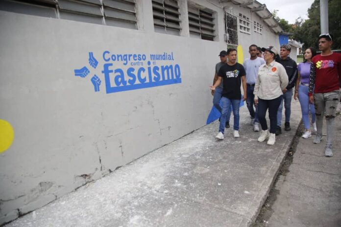 Jóvenes aragüeños contra fascismo murales paz