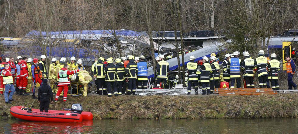 Violento choque de trenes en Alemania.0