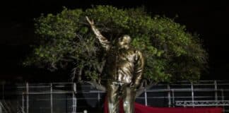 estatua de Hugo Chávez