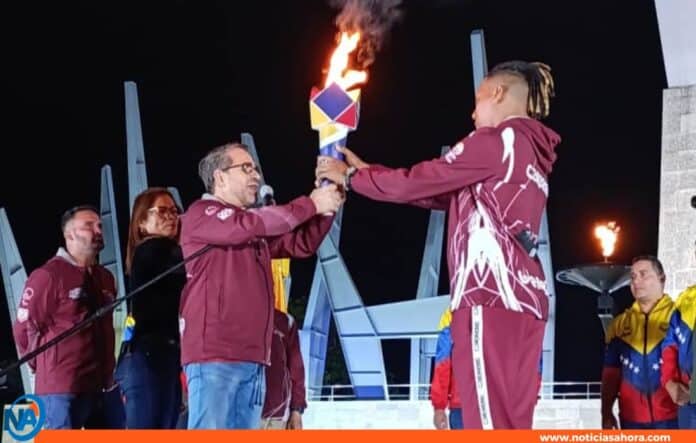 Fuego Patrio de los XXI Juegos Deportivos Juveniles Nacionales y Paranacionales