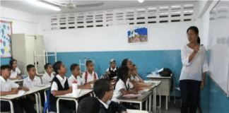 Maestros jubilados de vuelta a las aulas