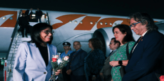 Vicepresidenta Delcy Rodríguez arribó a India