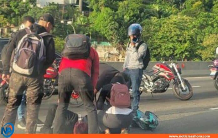 accidente con motorizado en Caracas