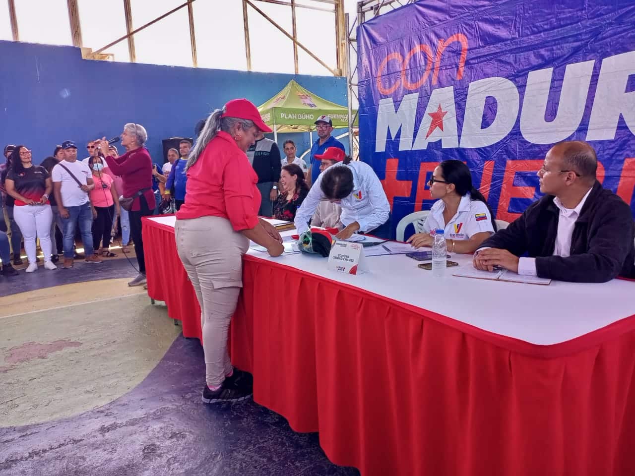 Comités Multifamiliares de Ciudad Chávez debatieron propuestas.2
