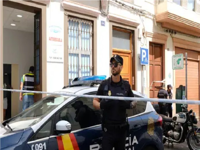 España hombre mata esposa y luego se suicida