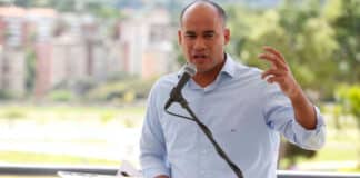 Héctor Rodríguez retos virales de Tik Tok cobran vida liceo