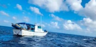 Rescatados dos pescadores en La Guaira