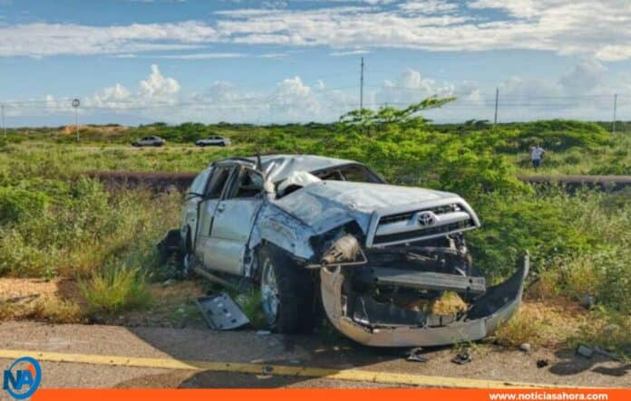 aparatoso accidente en la vía Coro-Punto Fijo accidente en la vía Coro-Punto Fijo
