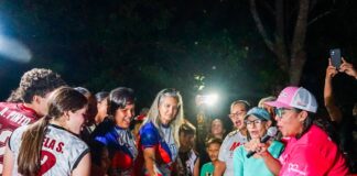 lcaldesa Ana González reinauguró cancha deportiva de Las Quintas