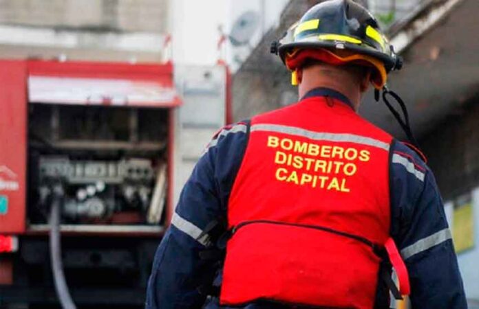 Bomberos de Caracas alertan fuegos artificiales en Navidad