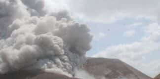 Volcán Telica erupción