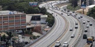 trabajos viaducto Autopista Gran Cacique Guaicaipuro