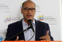 Entregan 5.000 lentes a maestros