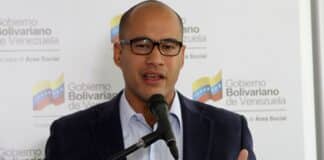 Entregan 5.000 lentes a maestros
