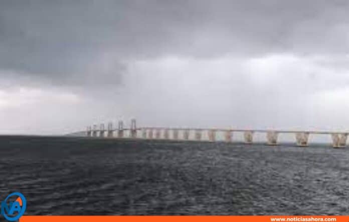 lluvias obligan a restringir paso en puente de Maracaibo