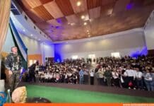 Saab conferencia a estudiantes en Mérida