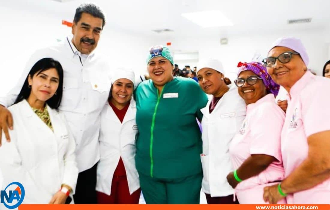 Maduro inaugura Hospital Materno Infantil en Petare.0