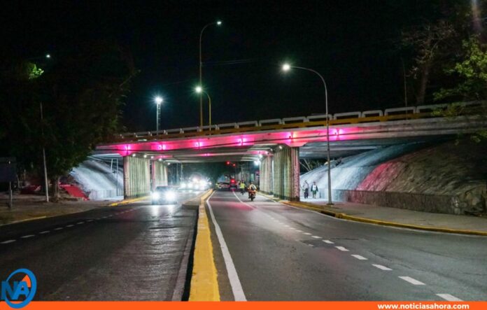 Pareja fue arrollada en Puente Bárbula Pareja fue arrollada en Puente Bárbula
