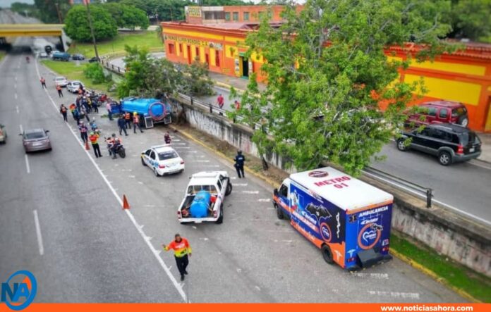 Accidente en distribuidor San Blas Accidente en distribuidor San Blas