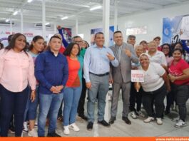 inaugura sala de espera Hospital de Coro