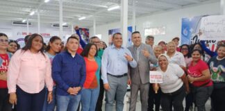 inaugura sala de espera Hospital de Coro