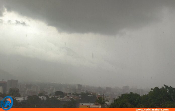 Onda Tropical N°10 trae lluvias a gran parte de Venezuela Onda Tropical N°10 trae lluvias a gran parte de Venezuela