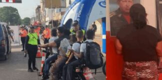 detenida mujer niños motocicleta