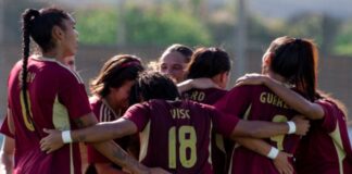 Vinotinto femenina