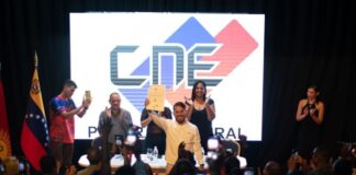 Johan Castañeda proclamado alcalde reelecto 2025-2029