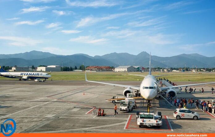 Hombre fallece tras ser succionado por motor de Avión en un aeropuerto en Italia