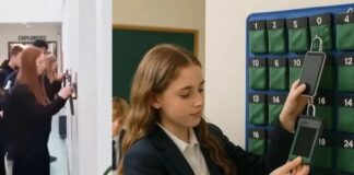 Adiós celulares en aulas de Edimburgo