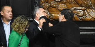 Enfrentamiento en el Senado
