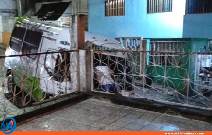 autobús choca vivienda Catia autobús choca vivienda Catia